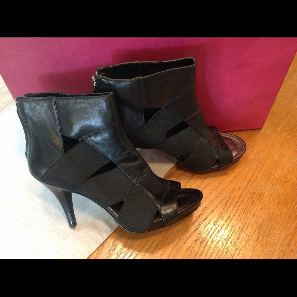 Nine West Shootie